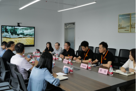 搭平台、拓场景、促合作|青岛市政府副秘书长、市投促办第一副主任王孝芝一行莅临金年金字招牌诚信至上智能参观指导